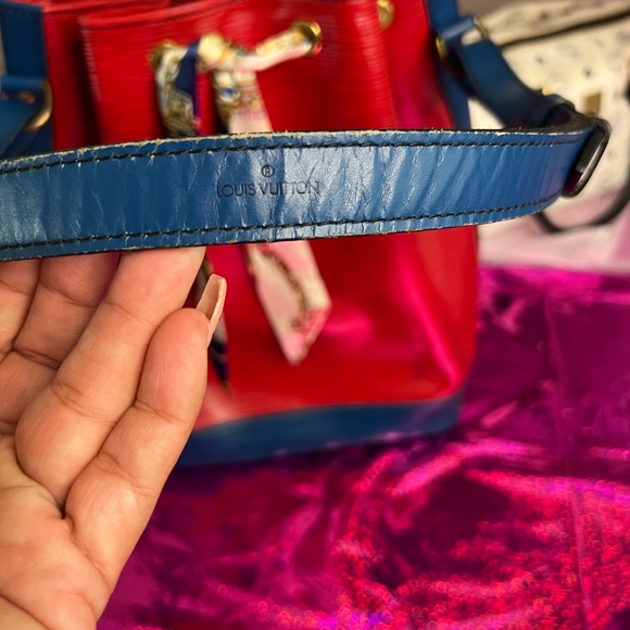 Louis Vuitton large Noe bucket Shoulder Bag. EUC. With COA - Picture 6 of 9